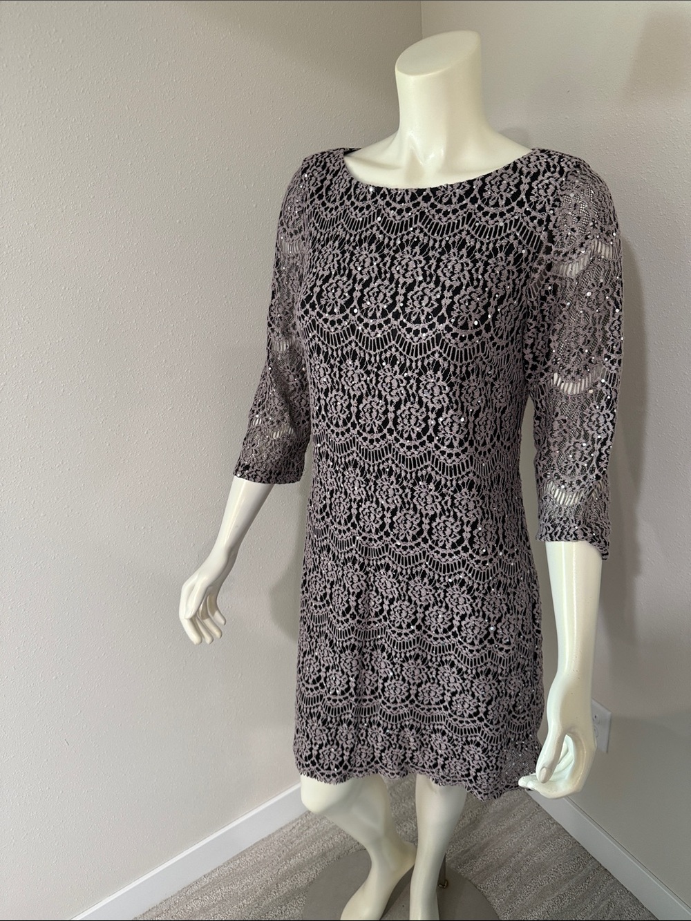 Jessica Howard Lavender Gray Crochet Lace Long-Sleeve Shift Dress